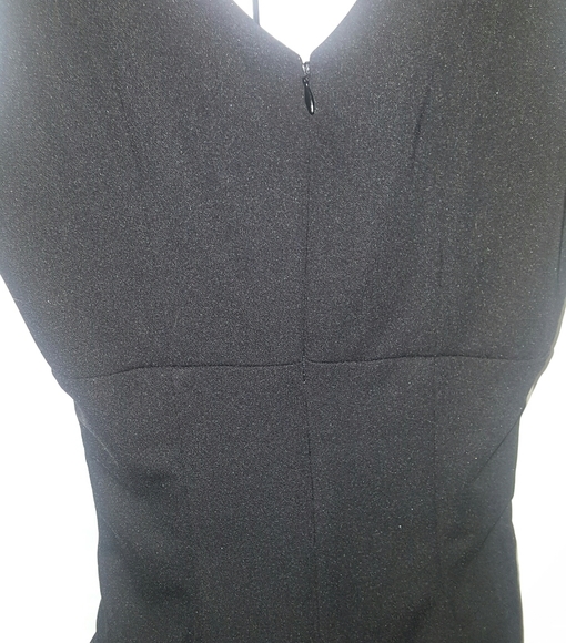 Fitted & Ruched Plunging vneck - Picture 3 of 5